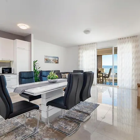 Apartmán Sea View Ema *