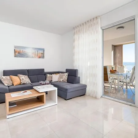 Apartment Sea View Ema *