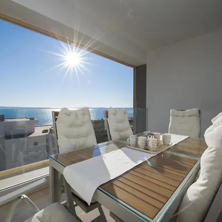 Sea View Ema Apartment